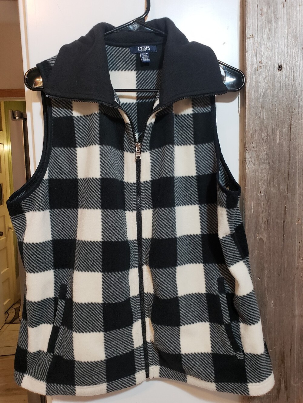 Chaps Women XL Buffalo Plaid Checkered Black/white Fleece Vest Full Zip Pockets